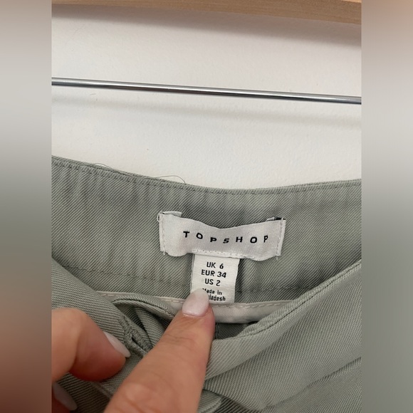 Top shop Sandy Pleated Wide Leg Crop Pants in Sage, Size 2 - Picture 4 of 5